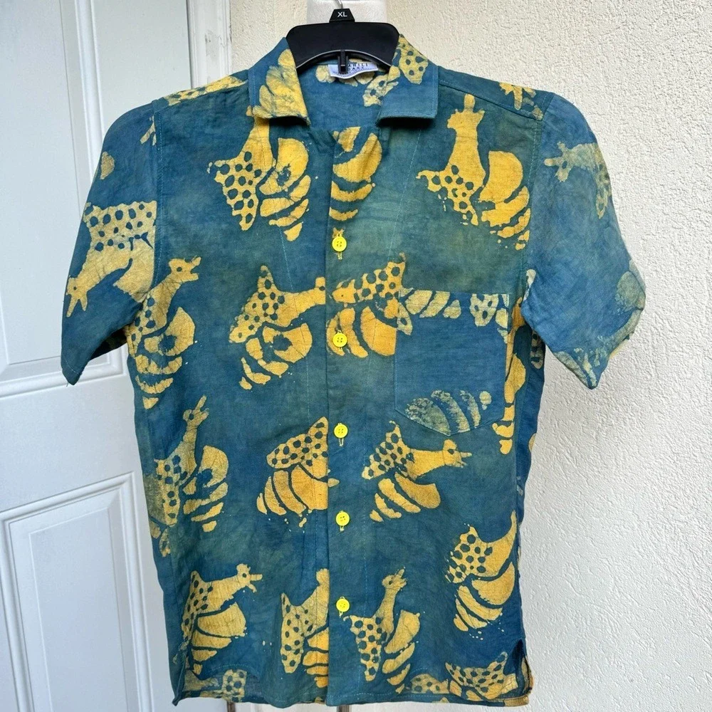 SWAHILI COAST. 100% Linen Shirt. Hand‎ made. Mollusk Print. Button down. S.